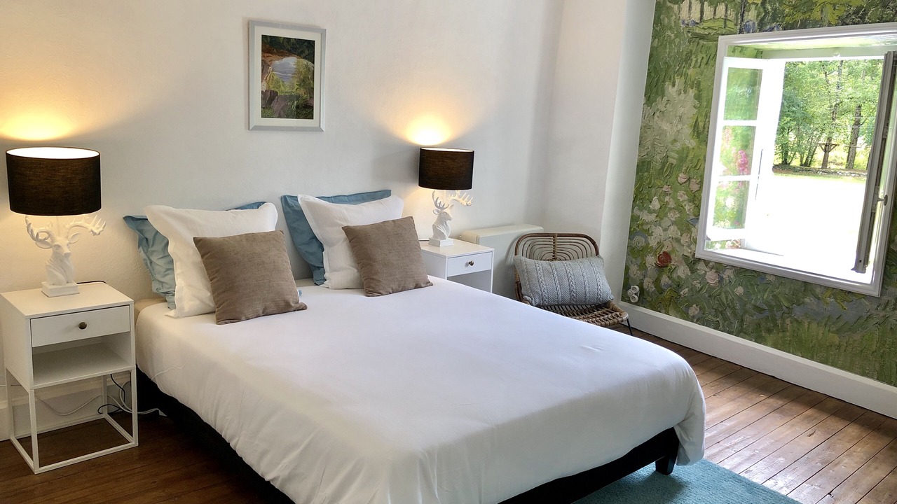 Photo of Bedroom in Artemare