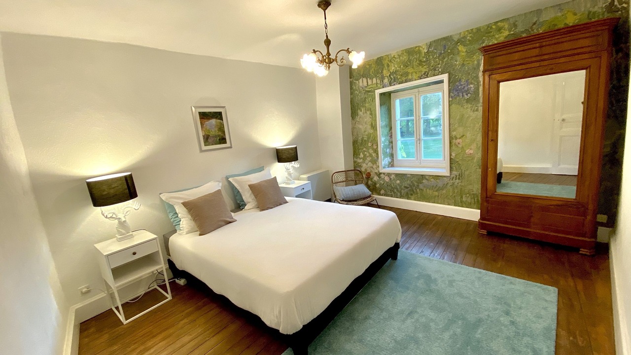 Photo of Bedroom in Artemare