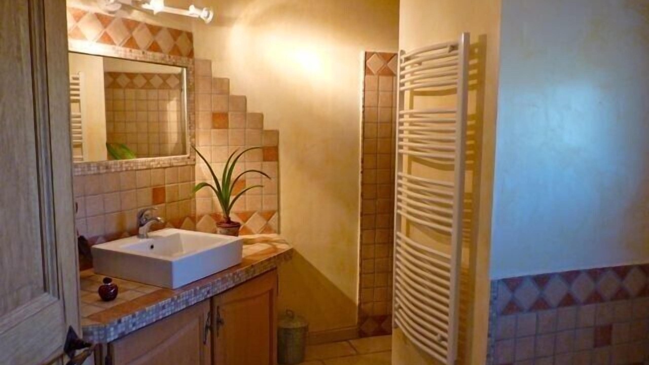 Photo of Bathroom in Cavaillon