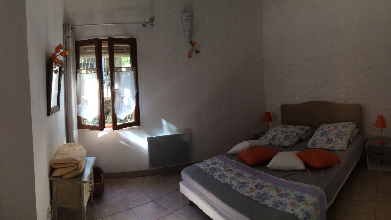 Photo of Bedroom in Collias