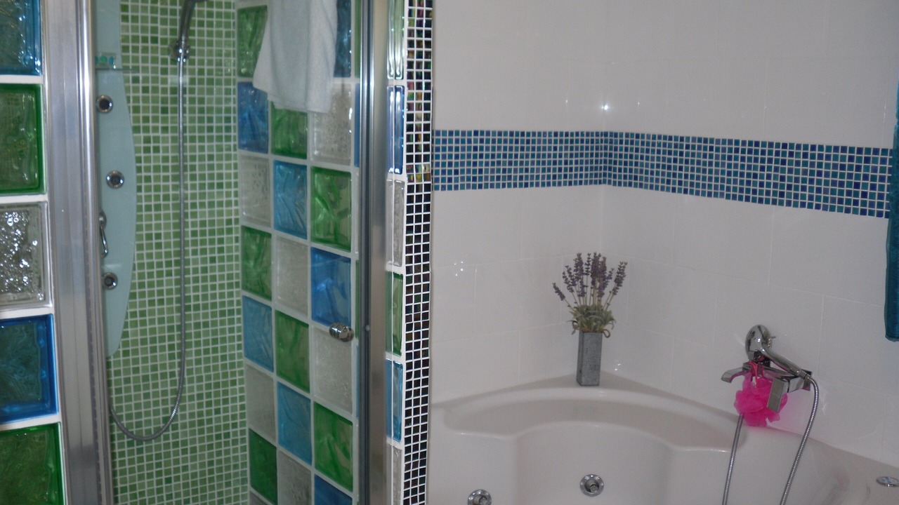 Photo of Bathroom in Cabrieres