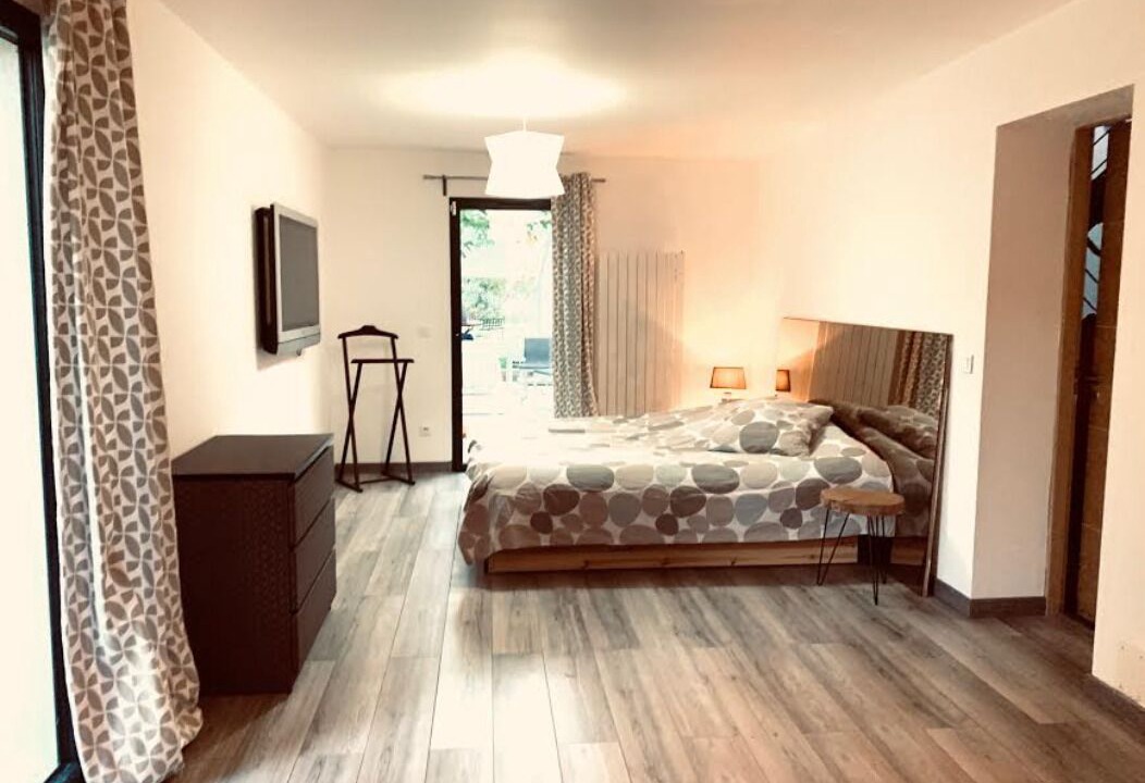 Photo of Bedroom in Venelles