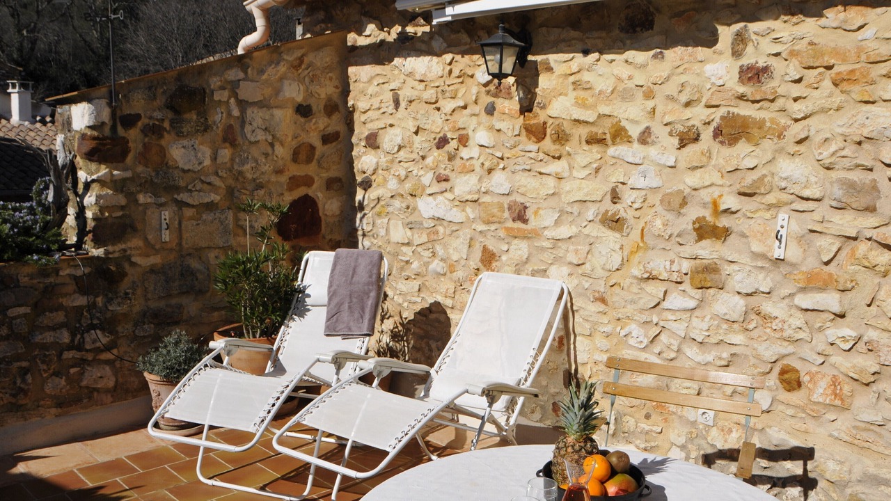 Photo of Patio Balcony in La Capelle-et-Masmolene