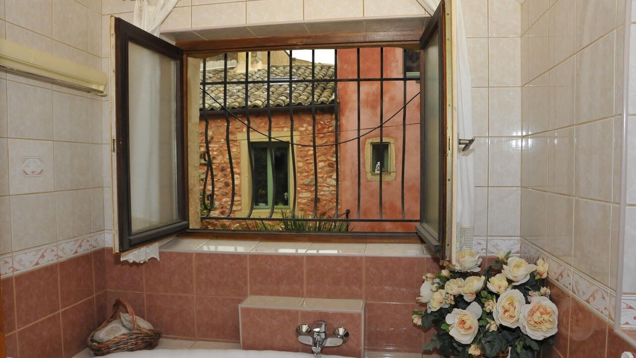 Photo of Bathroom in La Capelle-et-Masmolene