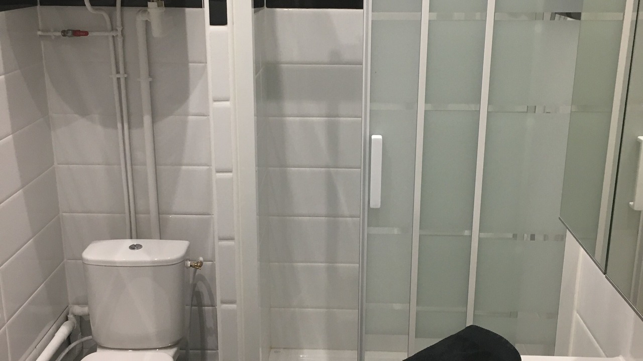 Photo of Bathroom in Nimes City Centre