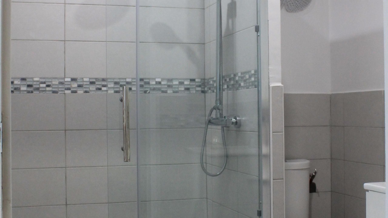 Photo of Bathroom in Garrigues-Sainte-Eulalie
