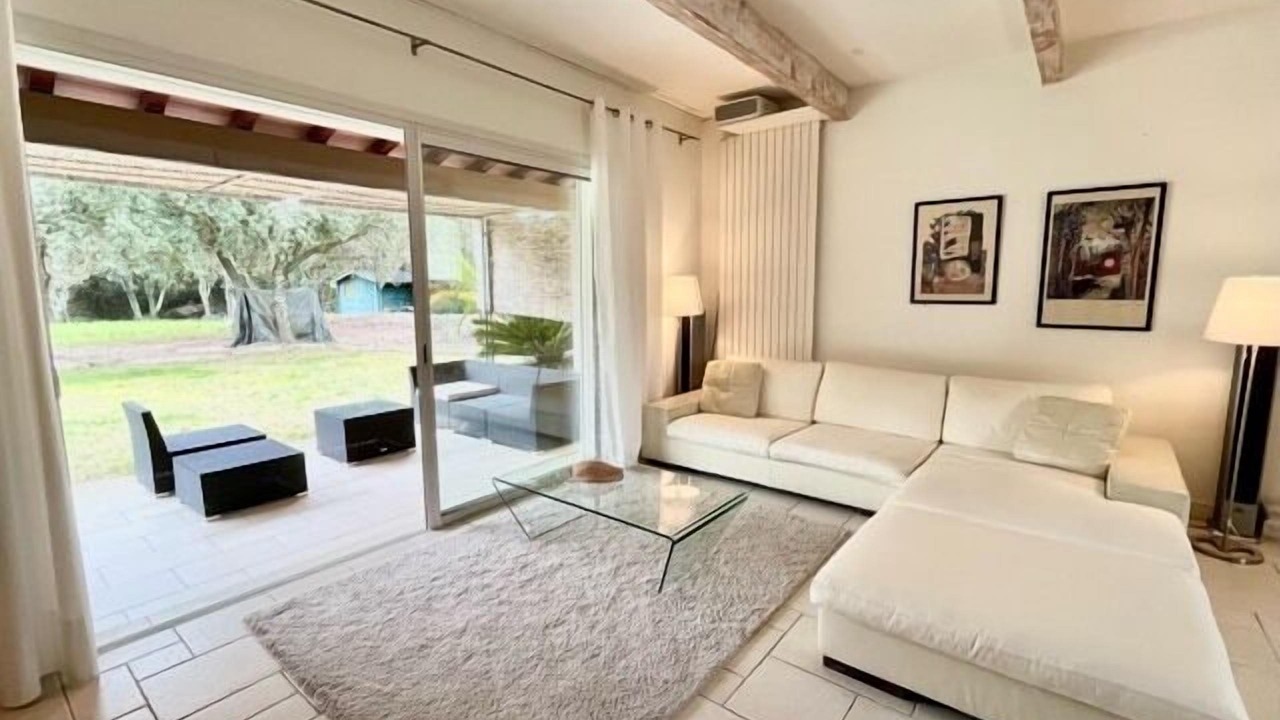 Photo of Livingroom in Caremeau
