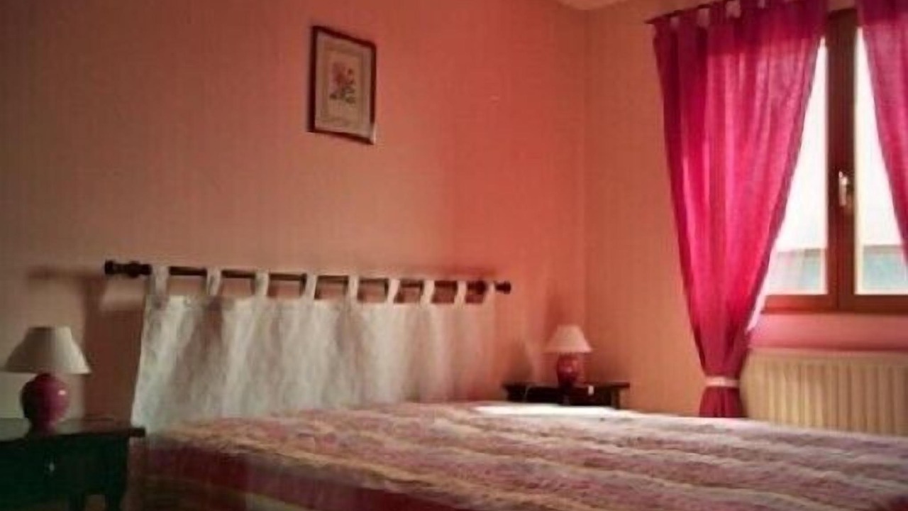 Photo of Bedroom in Nolay