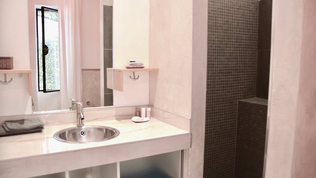 Photo of Bathroom in Oppede