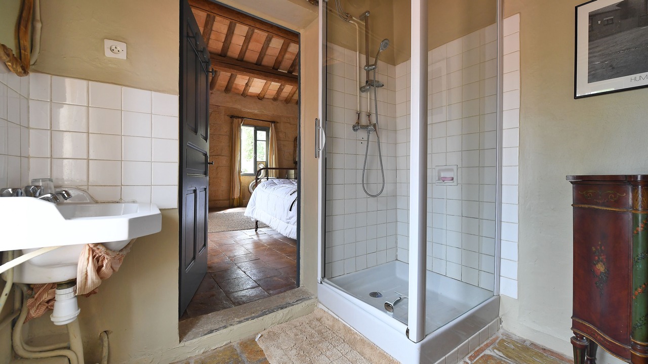 Photo of Bathroom in Meynes
