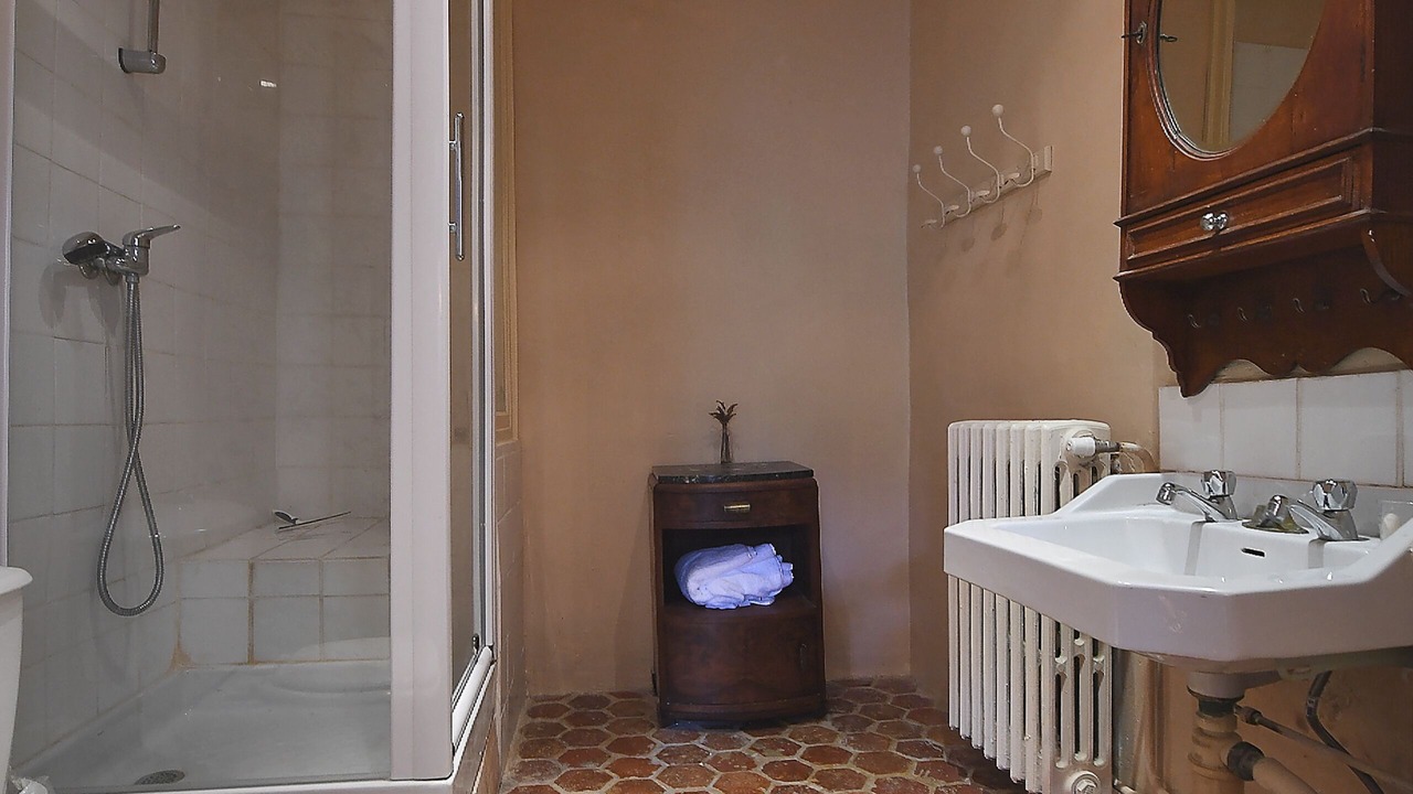 Photo of Bathroom in Meynes
