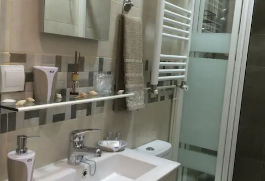 Photo of Bathroom in Embajadores