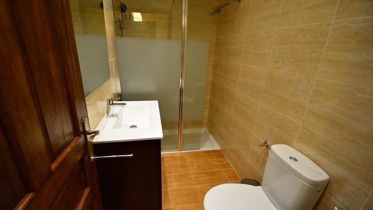 Photo of Bathroom in Valoria la Buena