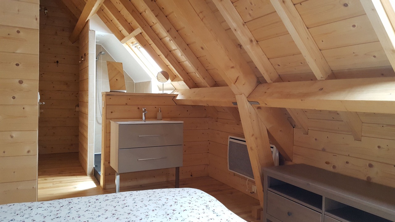 Photo of Bedroom in Campan