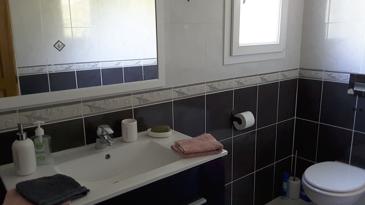 Photo of Bathroom in Saint-Maximin