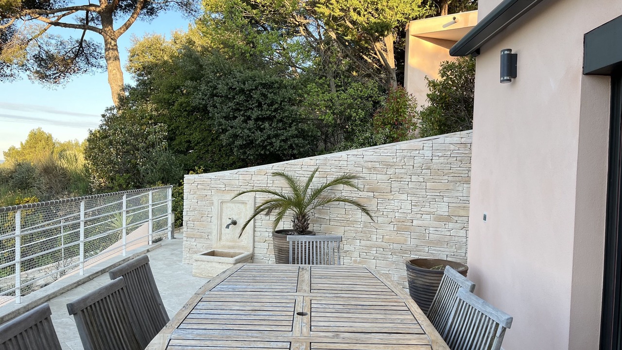 Photo of Outdoor in Saint-Marc-Jaumegarde