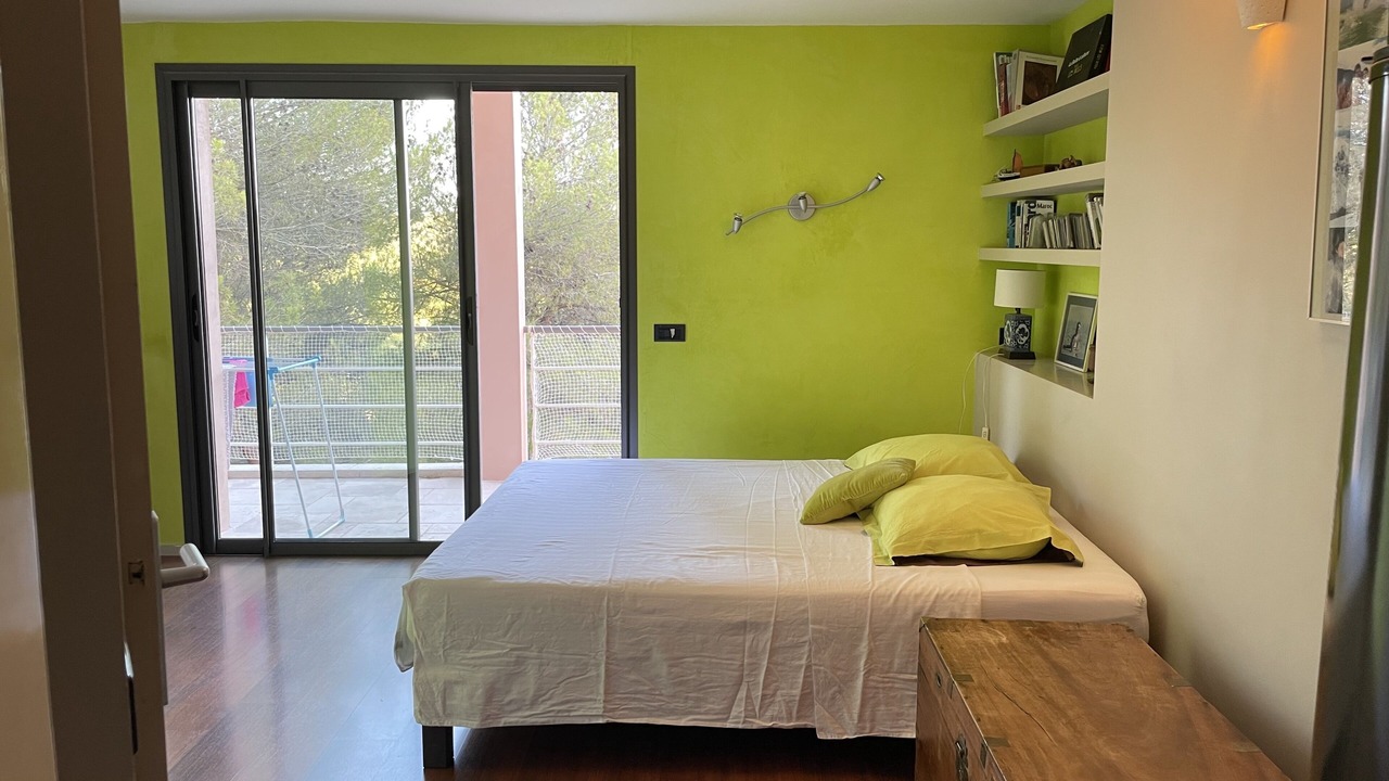 Photo of Bedroom in Saint-Marc-Jaumegarde