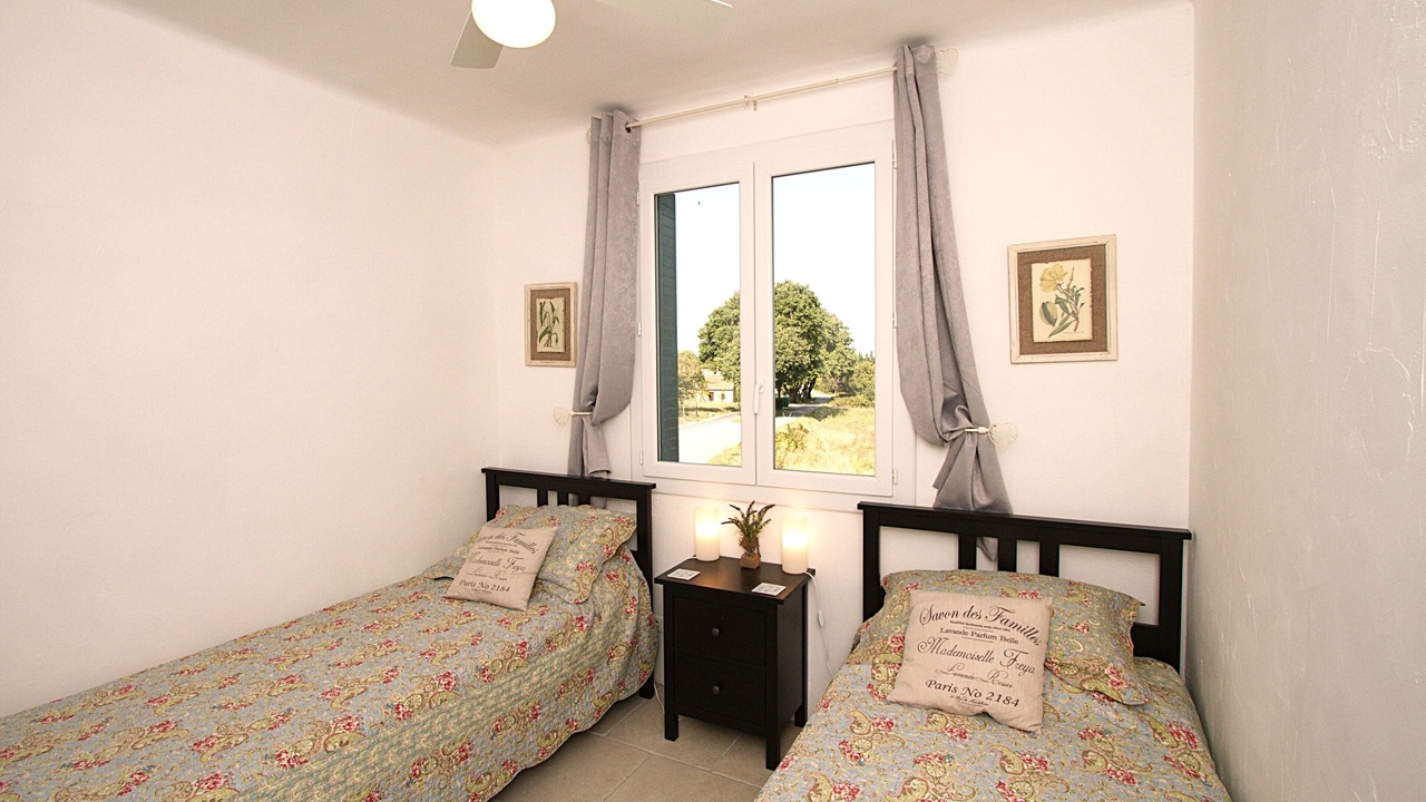 Photo of Bedroom in Maubec