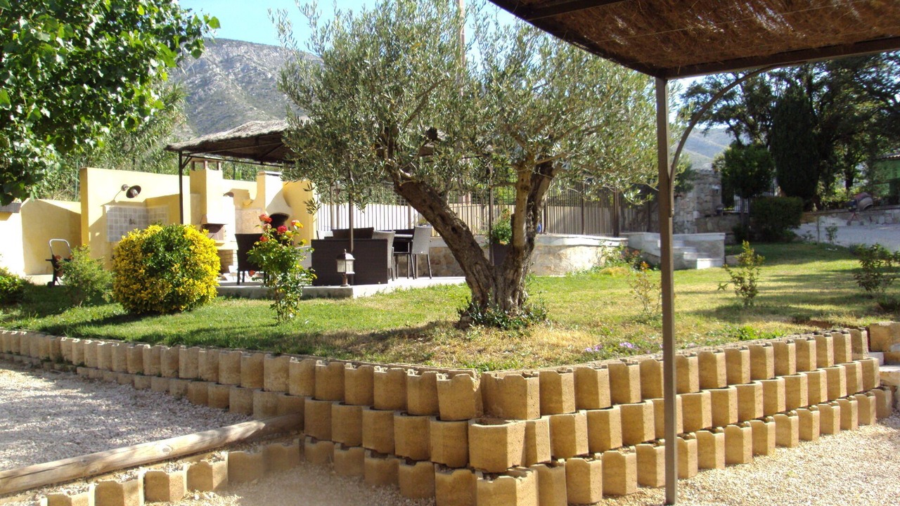 Photo of Outdoor in Puyloubier