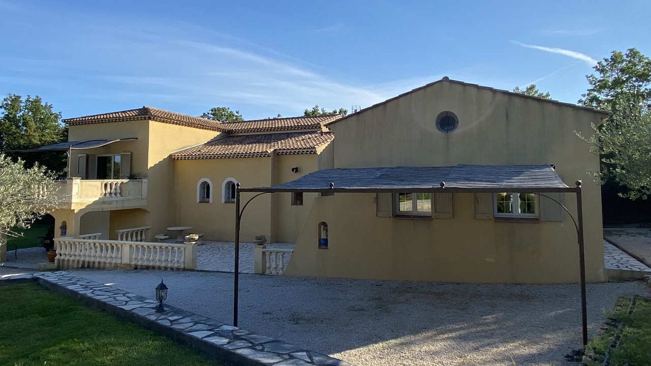 Photo of Outdoor in Puyloubier