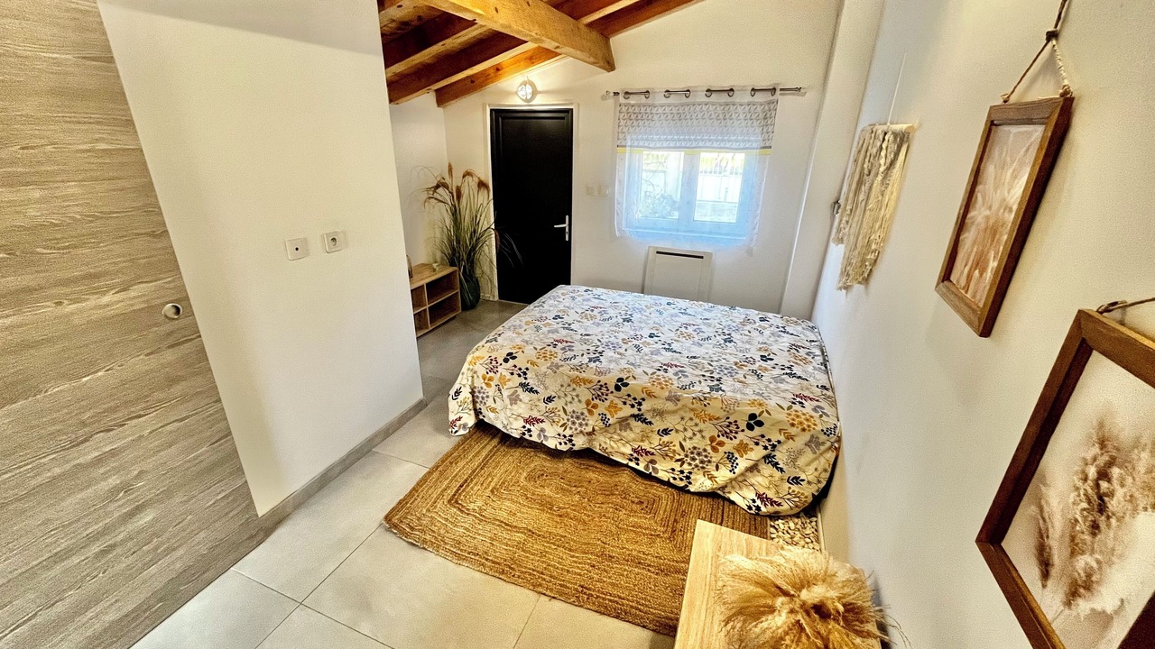 Photo of Bedroom in Port-Saint-Louis-du-Rhone