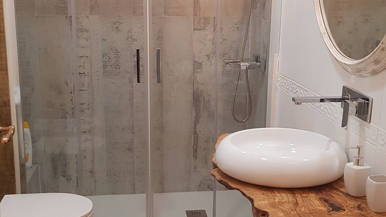 Photo of Bathroom in Morvedre