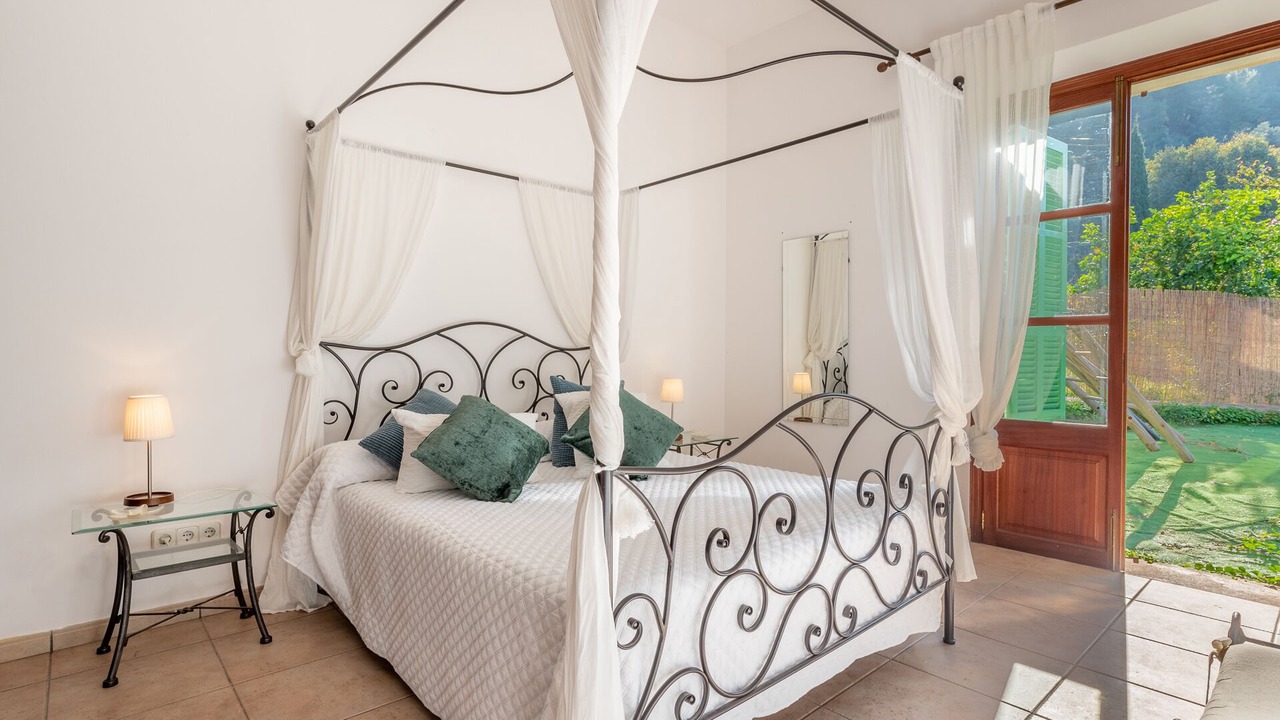 Photo of Bedroom in Deia
