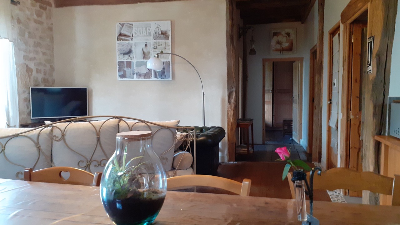 Photo of Livingroom in Le Lardin-Saint-Lazare