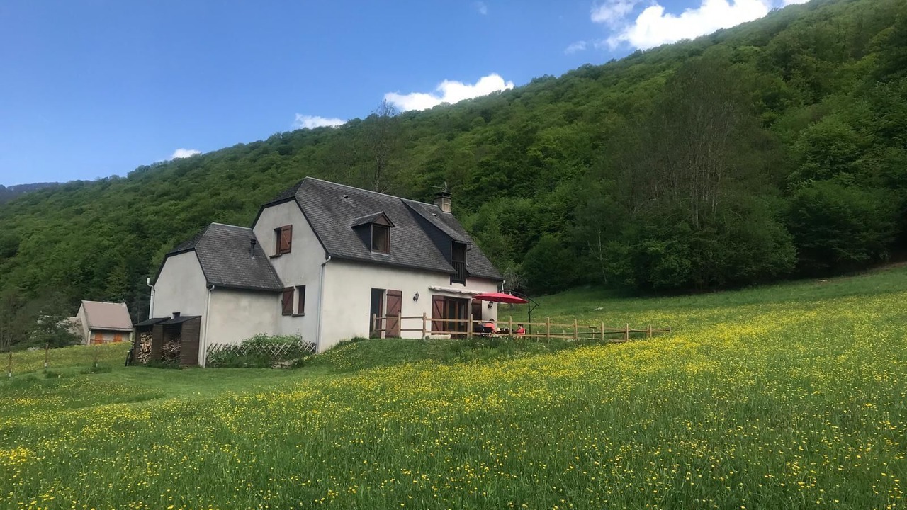 Photo of Outdoor in Campan