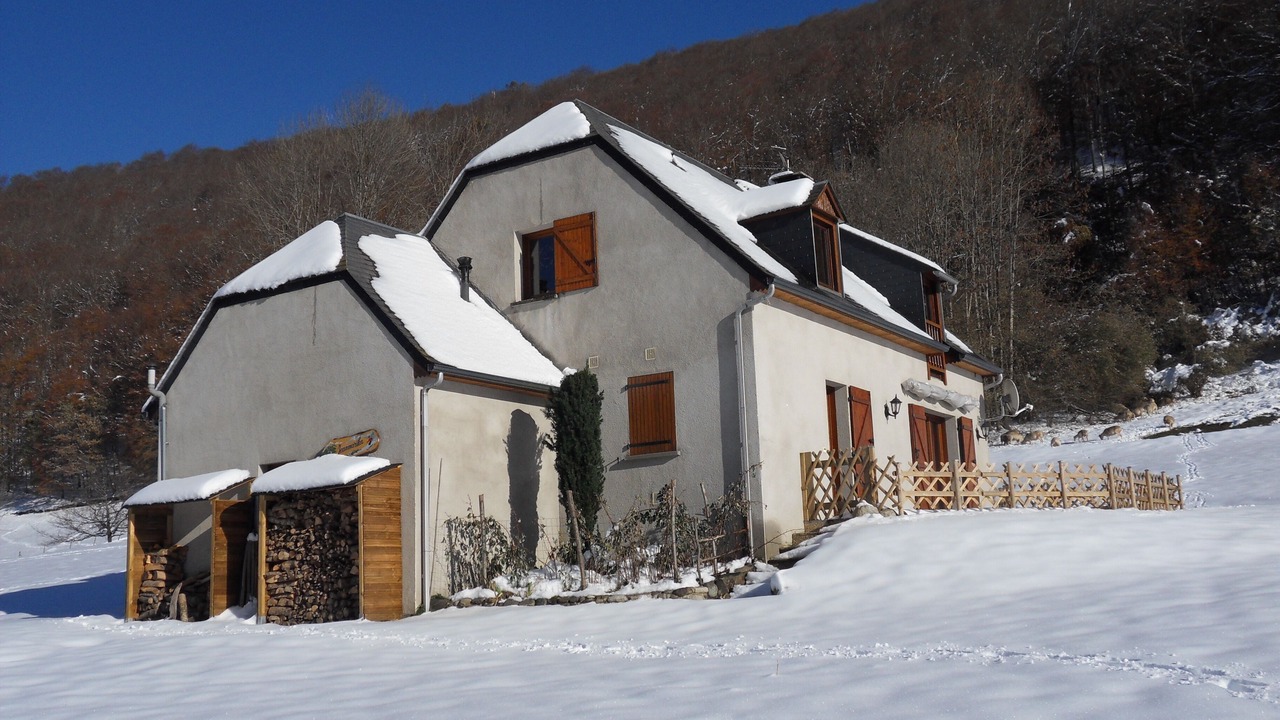 Photo of Outdoor in Campan