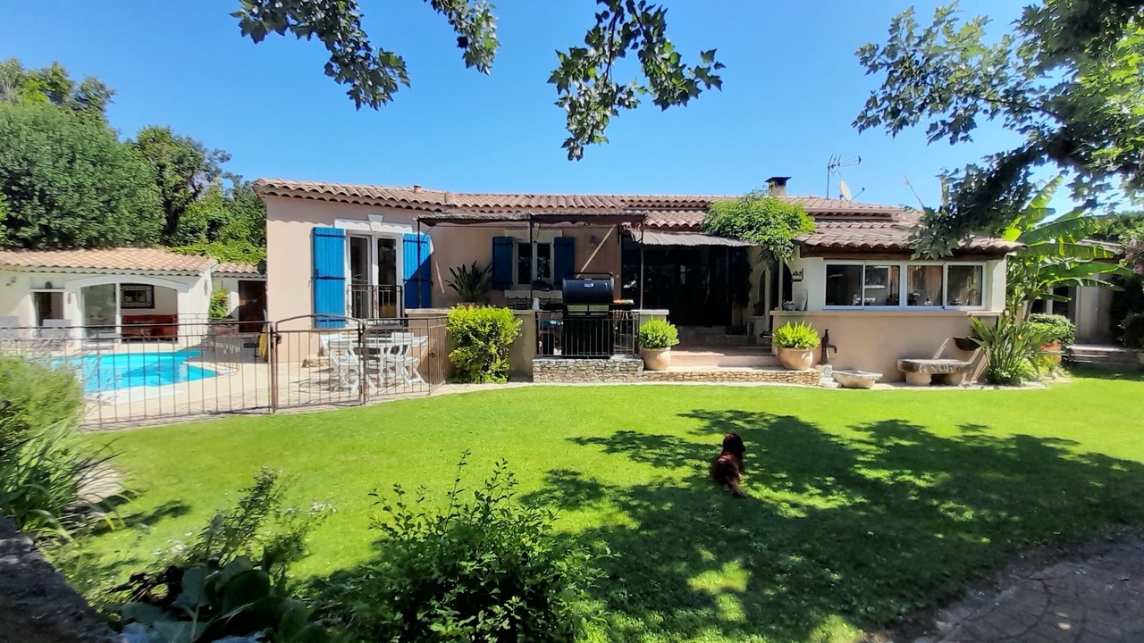Photo of Outdoor in Eyguieres