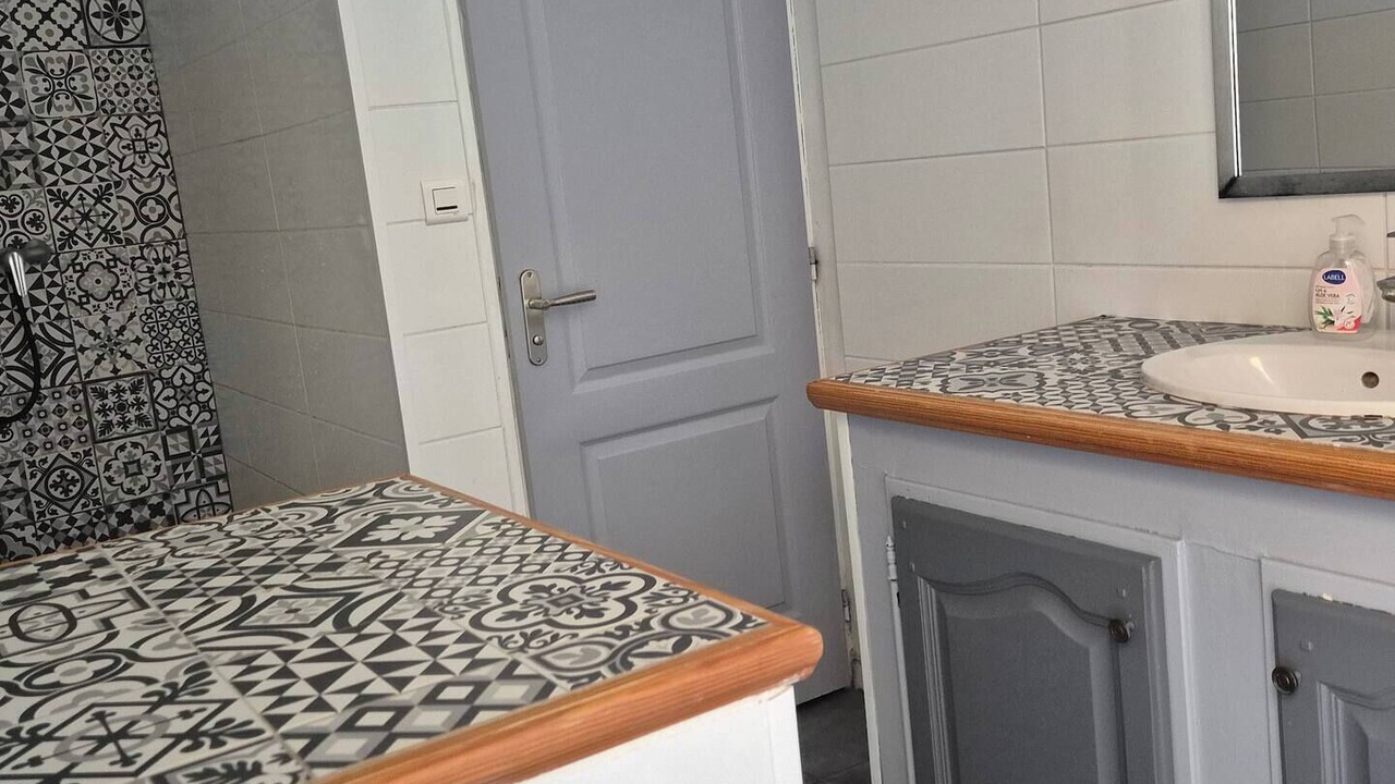 Photo of Bathroom in Arles