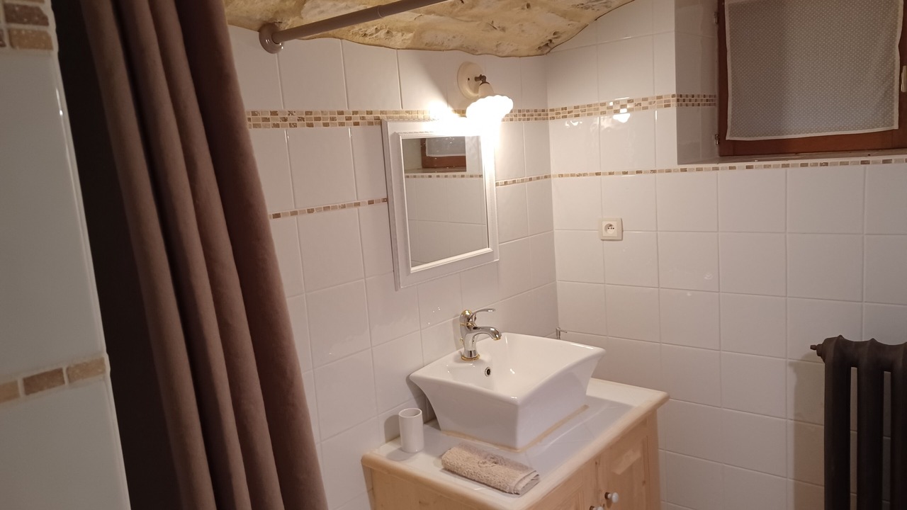 Photo of Bathroom in Le Poizat-Lalleyriat