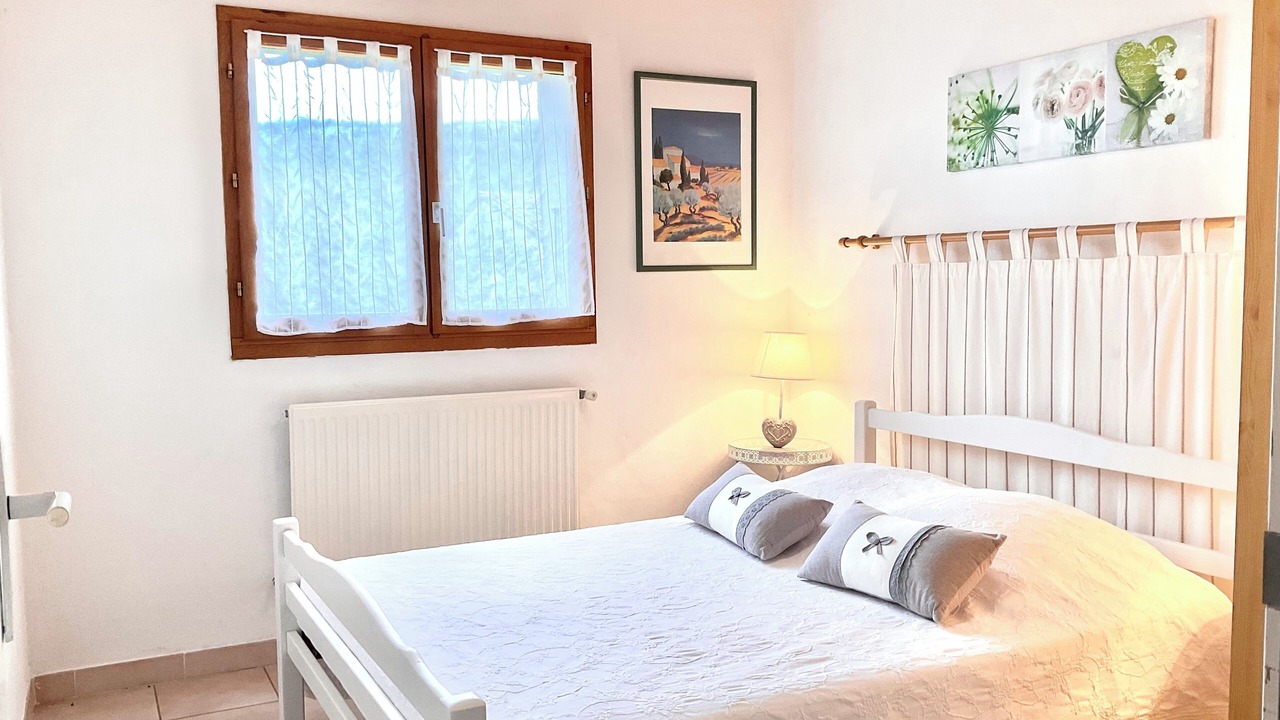 Photo of Bedroom in Grospierres
