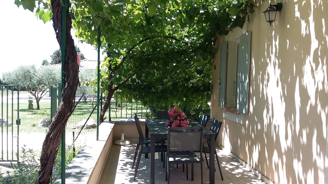 Photo of Outdoor in Violes