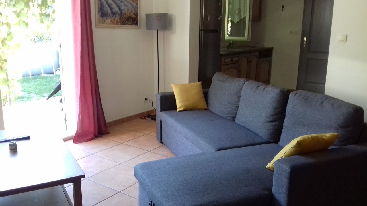 Photo of Livingroom in Maubec