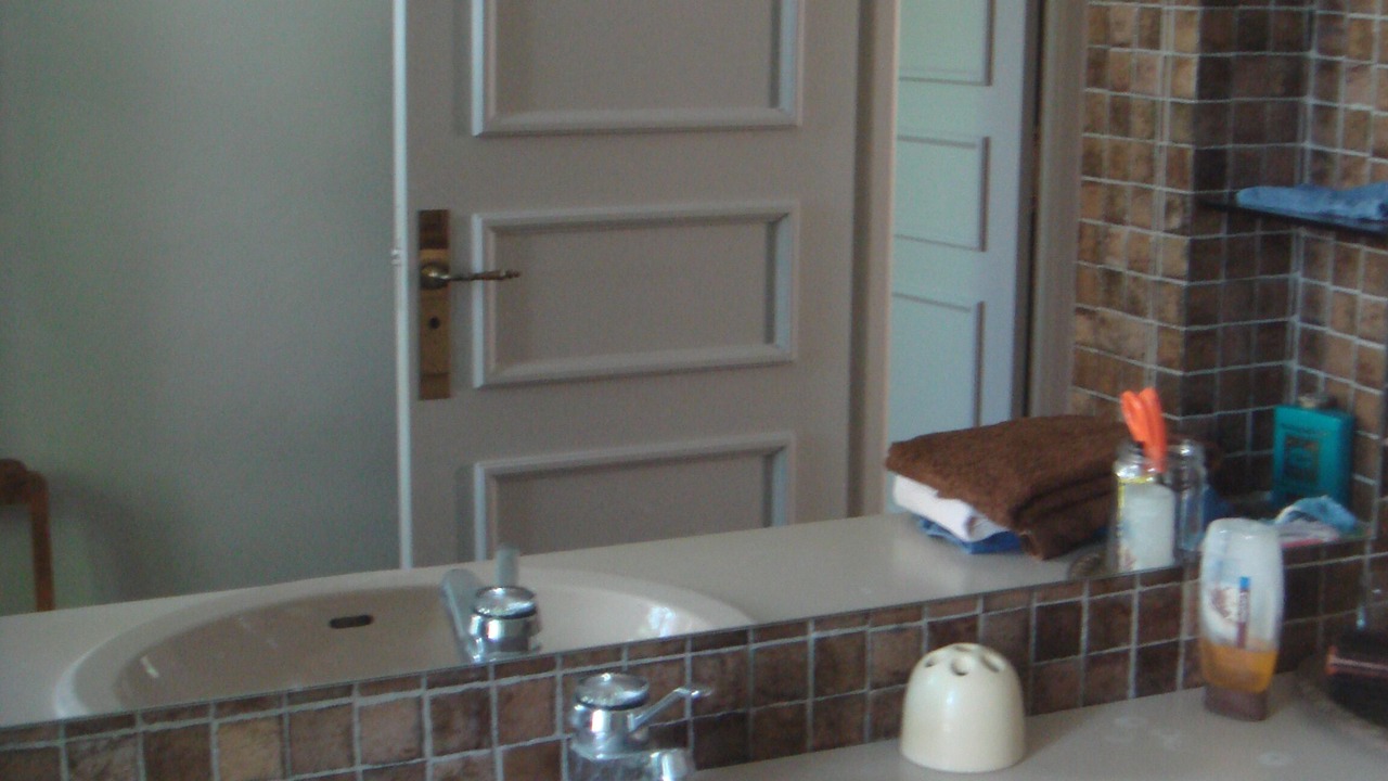 Photo of Bathroom in Avignon City Centre