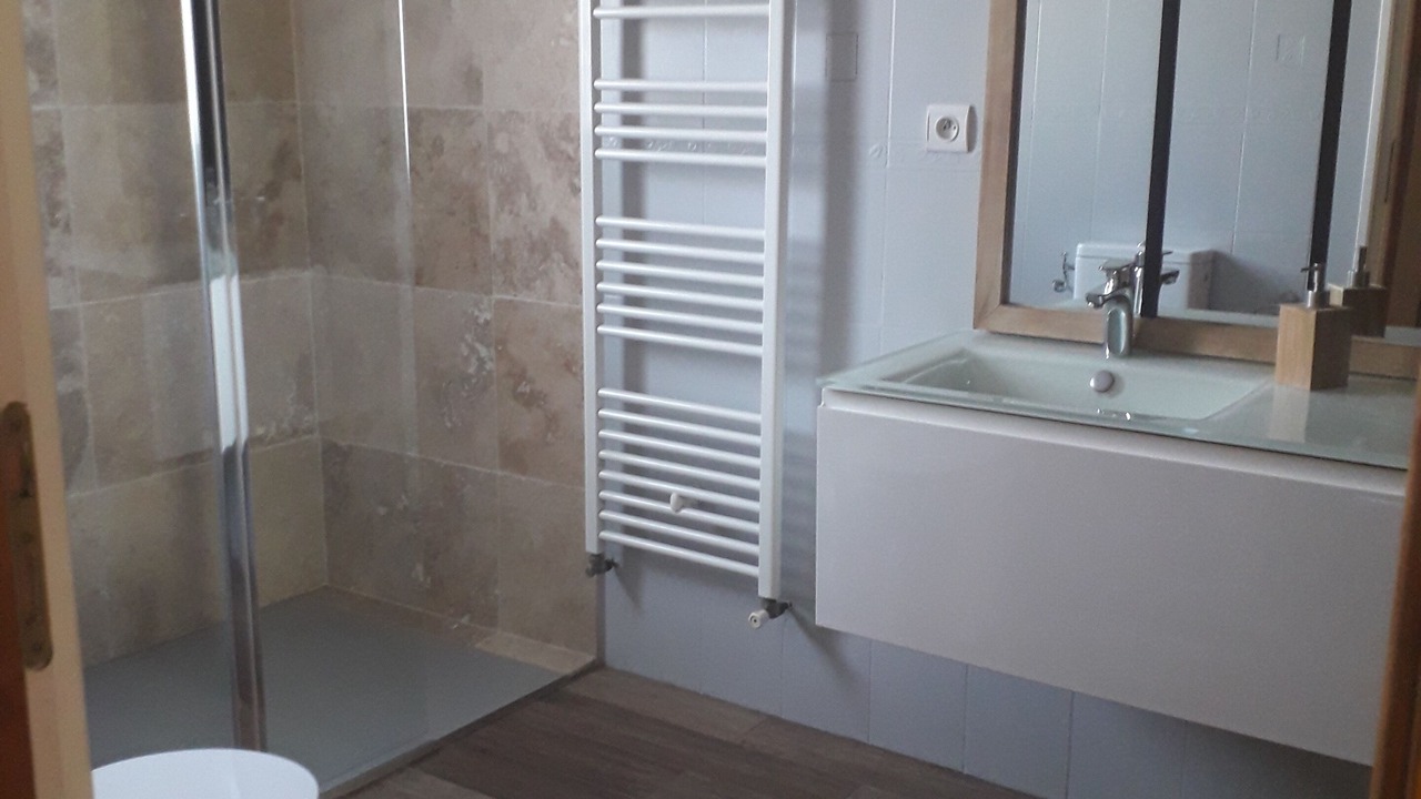 Photo of Bathroom in Beaucaire