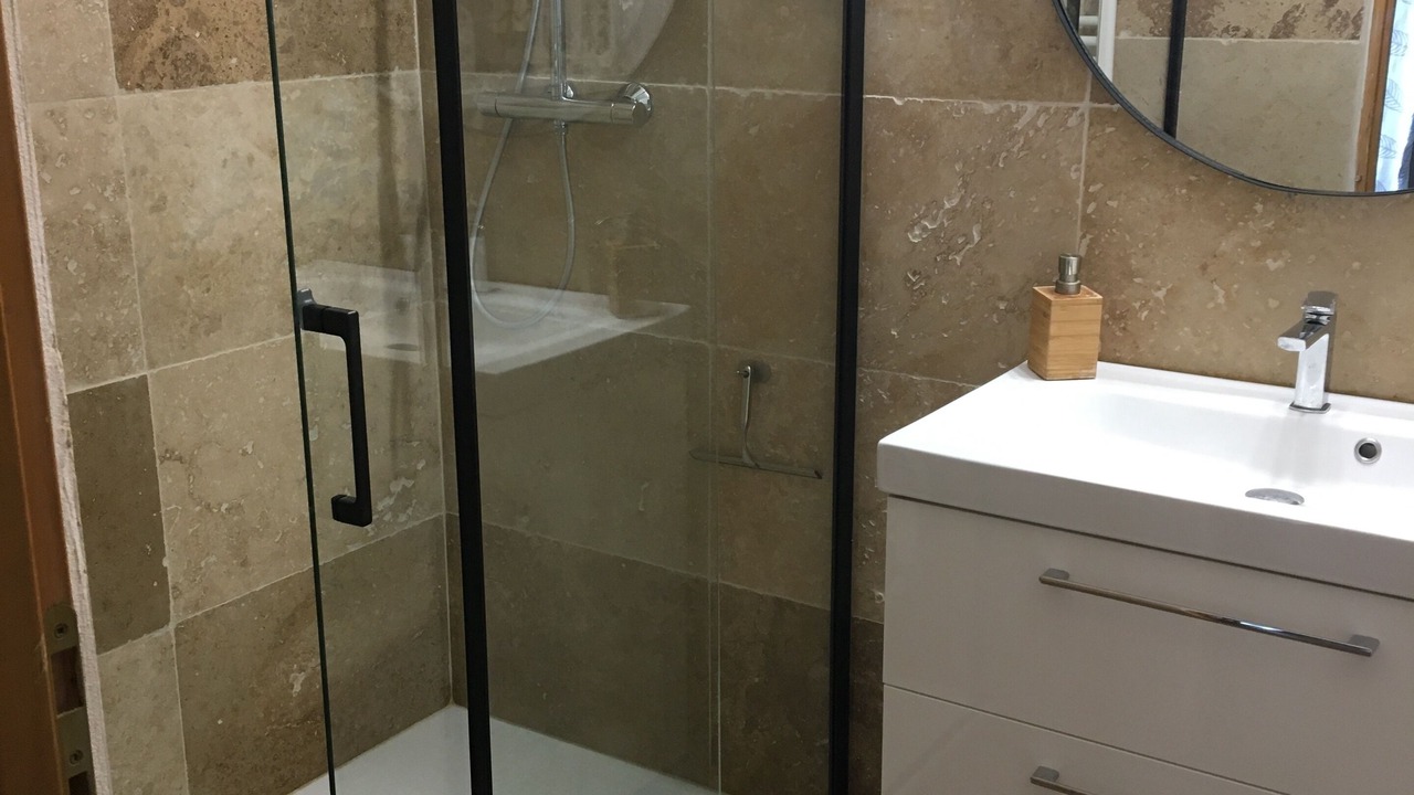 Photo of Bathroom in Beaucaire
