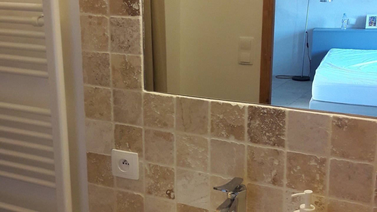 Photo of Bathroom in La Capelle-et-Masmolene