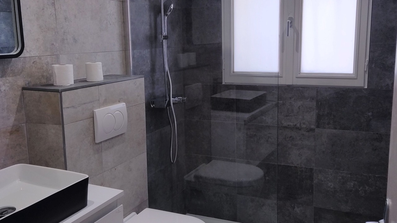 Photo of Bathroom in Sainte-Anastasie