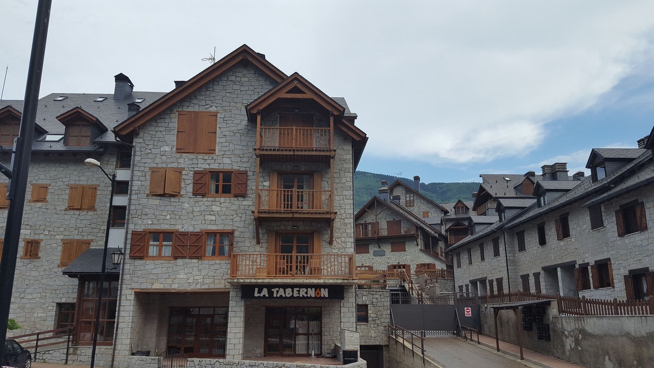Photo of Outdoor in Linsoles