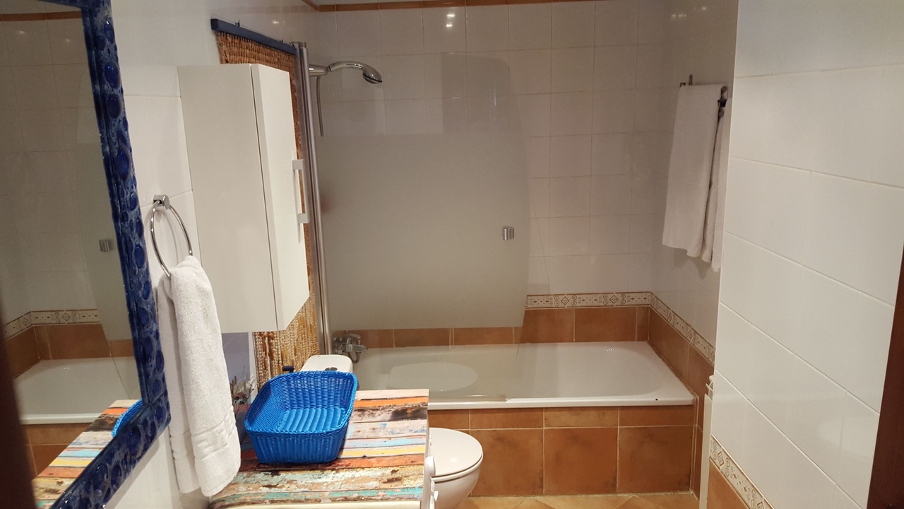 Photo of Bathroom in Linsoles