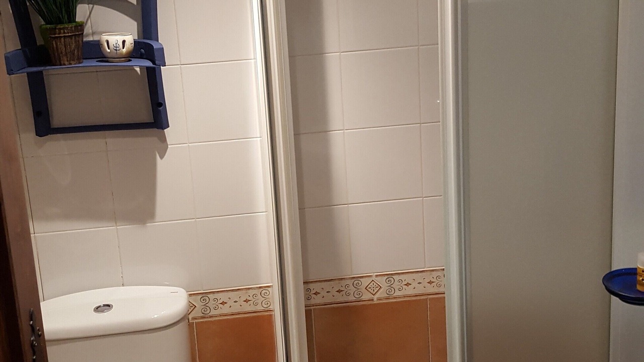 Photo of Bathroom in Linsoles