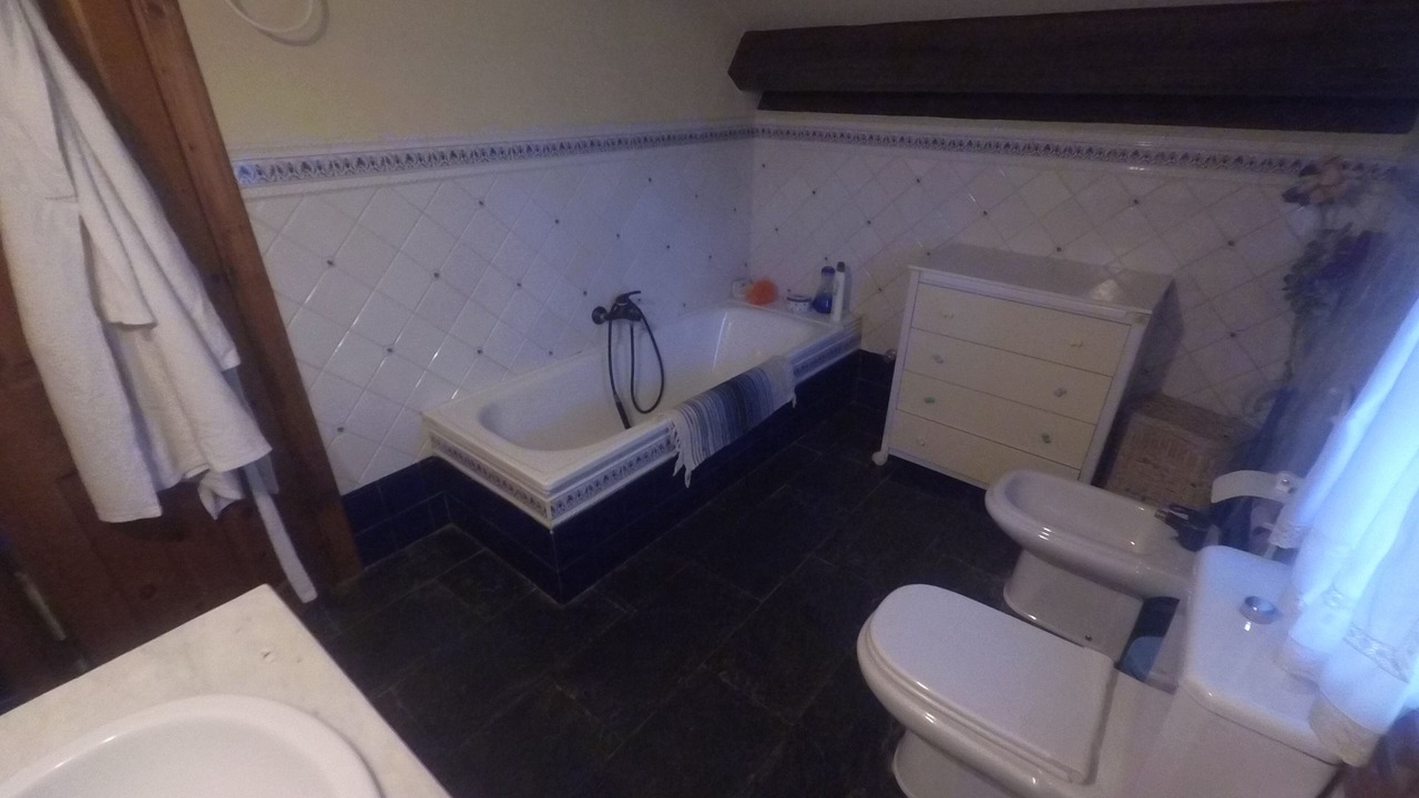 Photo of Bathroom in Almansa