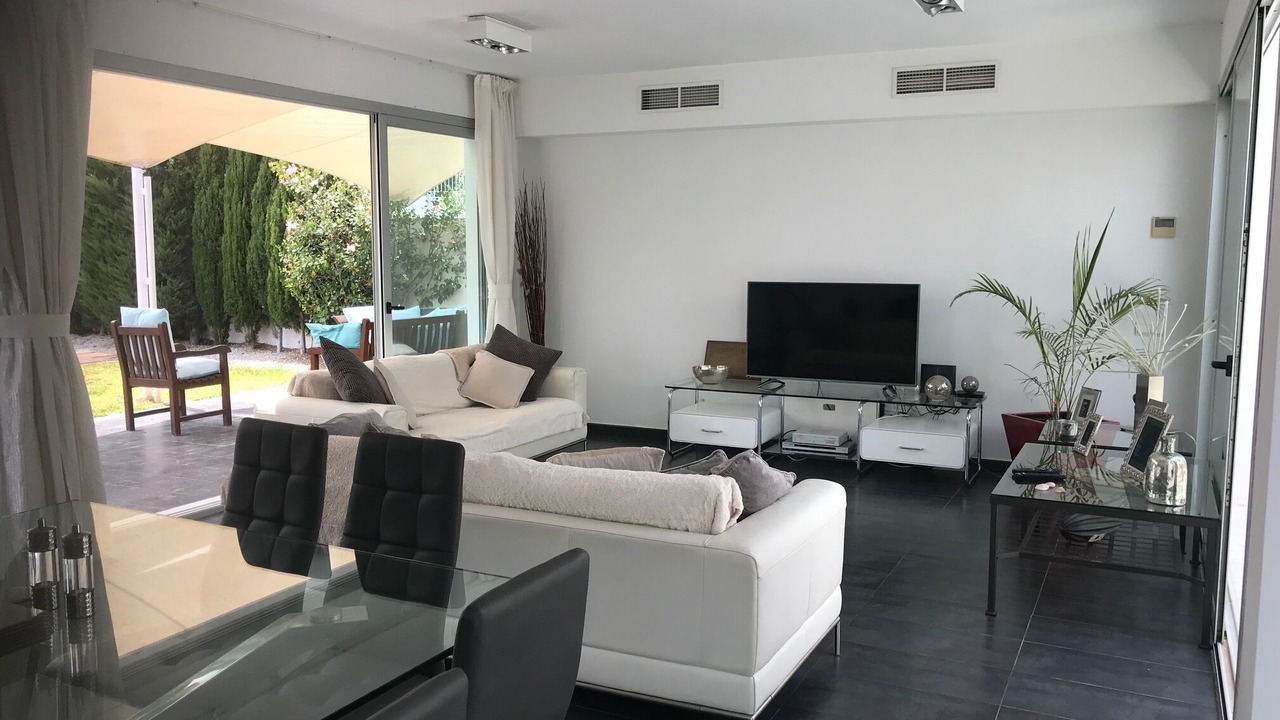 Photo of Livingroom in San Antonio Bay
