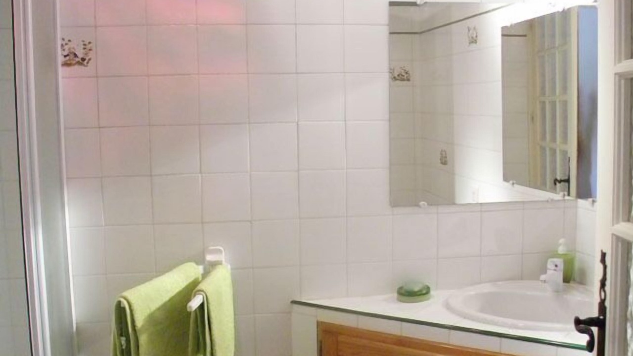 Photo of Bathroom in Saint-Nazaire