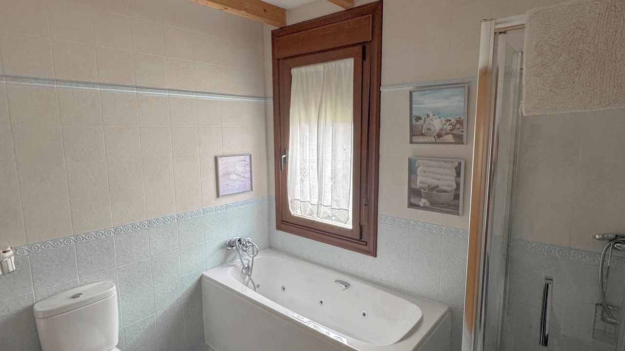 Photo of Bathroom in Cenlle