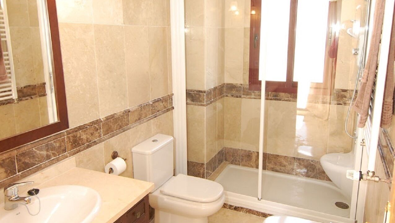 Photo of Bedroom in Coin
