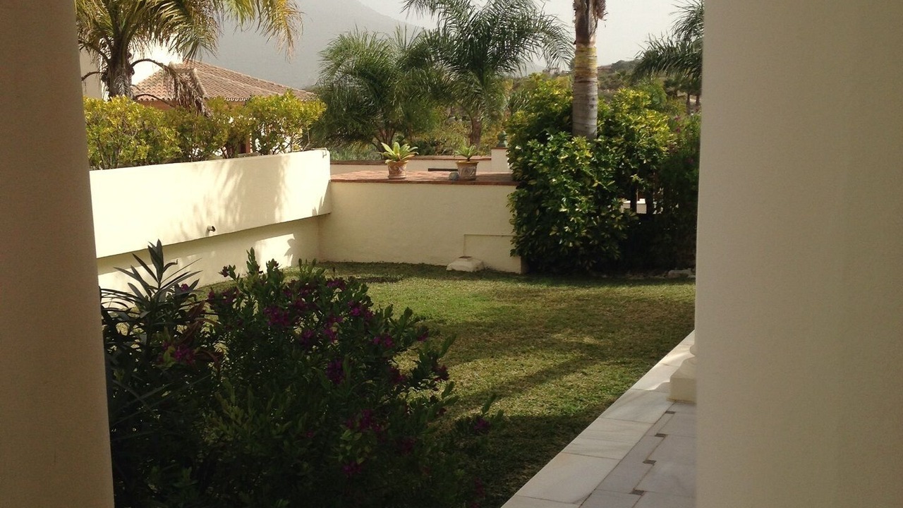Photo of Outdoor in Coin